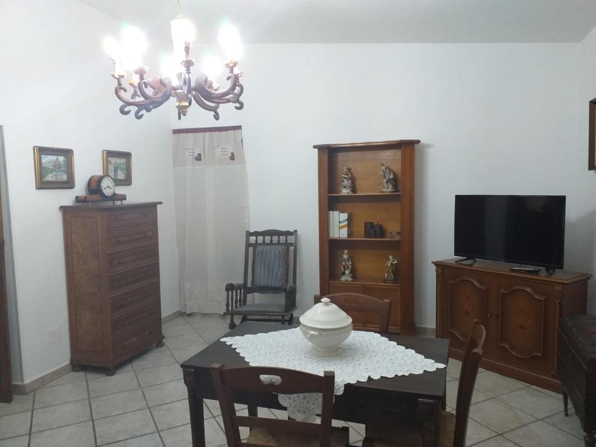 La Casa Di Lina Apartment Sezze Luaran gambar